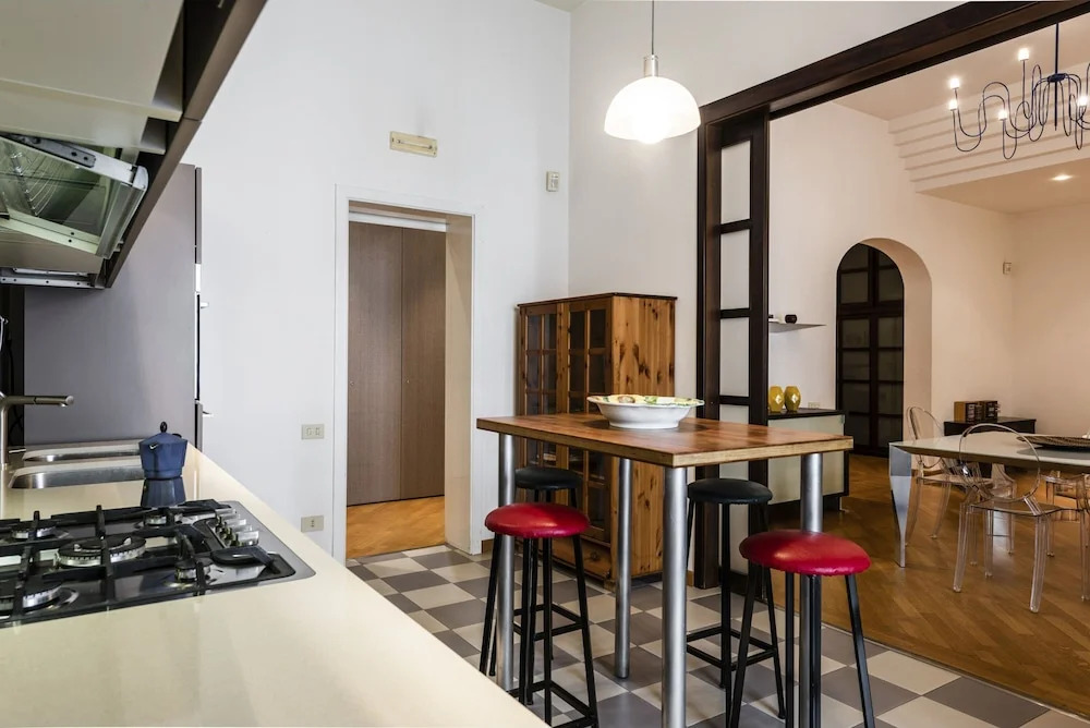 Agata Apartment With Balcony by Wonderful Italy