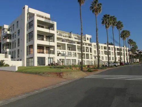 Point Village Accommodation - Santos 5