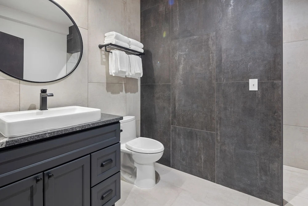 McGregor & Main - Luxury Lofts