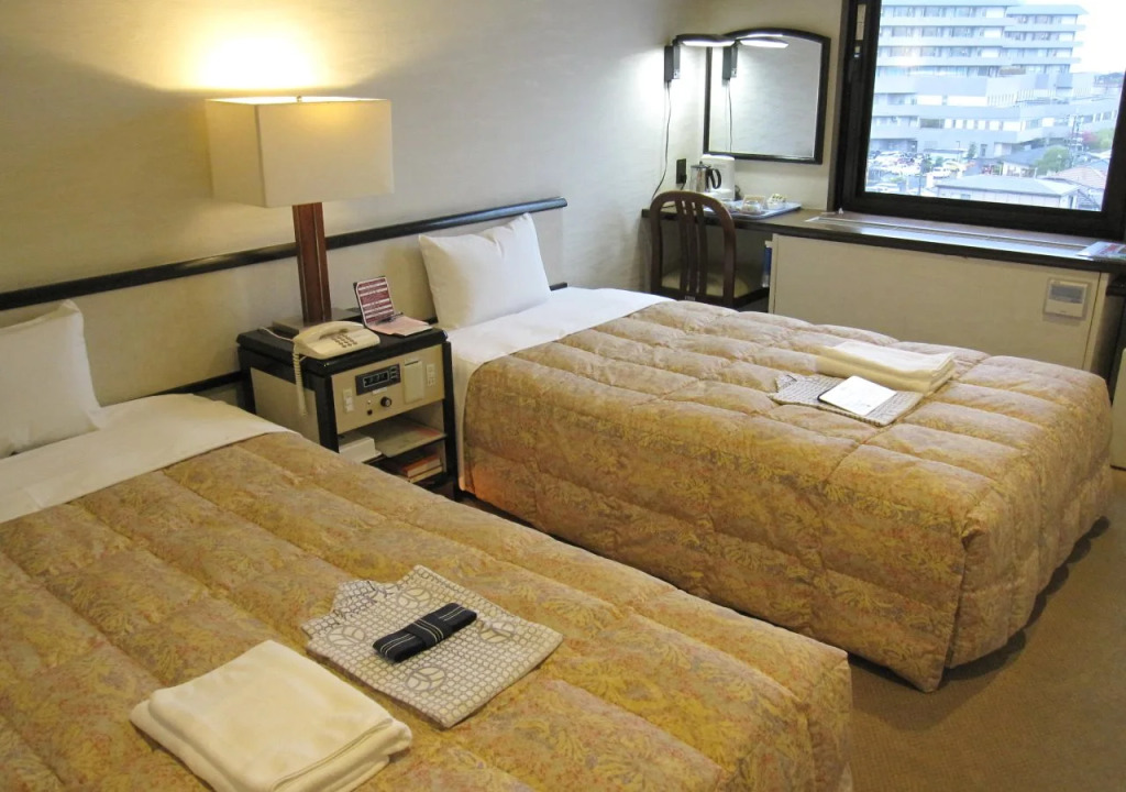Ako Royal Hotel