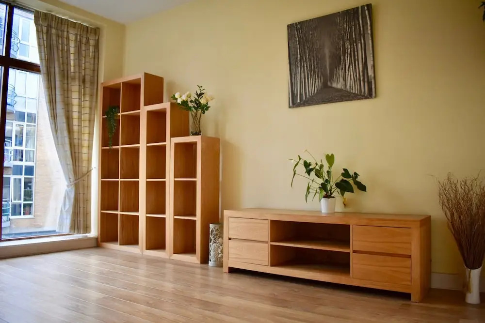 Modern 2 Bedroom Apartment Near the City Centre