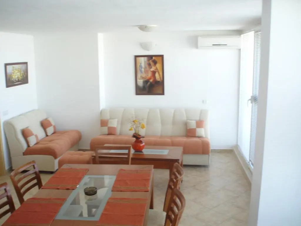 Tomi Family Apartments