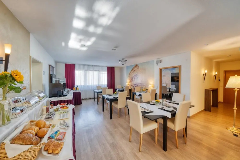 Hotel ladresse garni