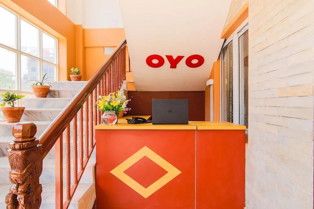 Oyo 382 Hotel Dela Mount