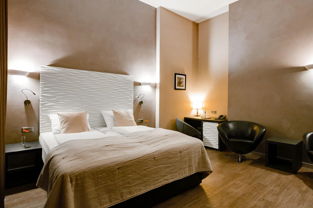 Номер 210, Artim Hotel, Berlin