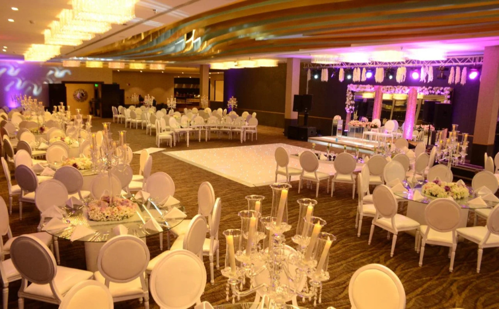 Ayass Hotel