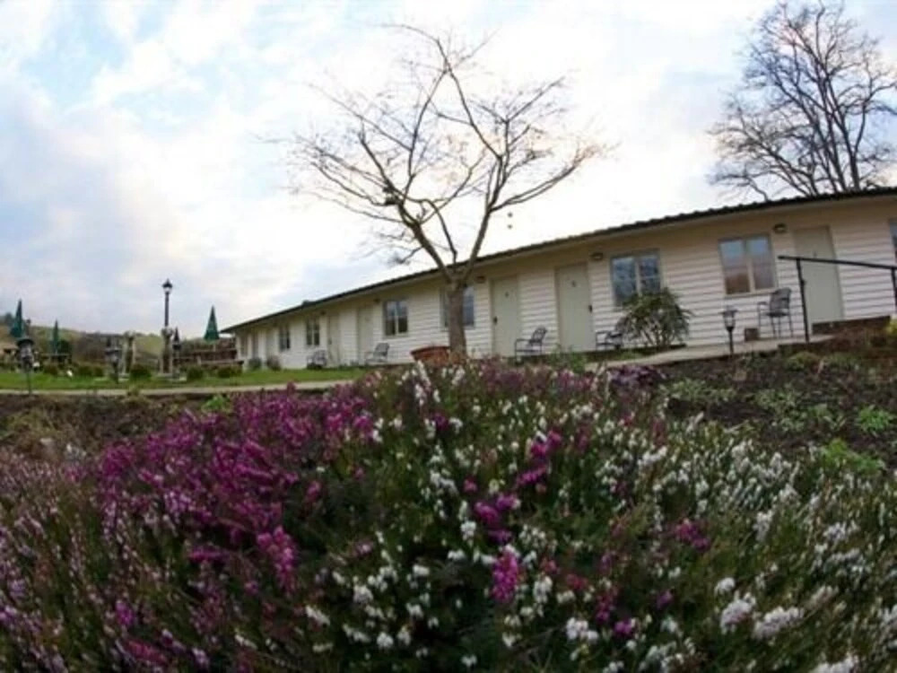 The Live and Let Live Country Inn