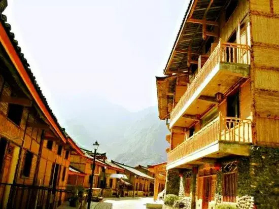 Baoxing Snow Mountain Home No.42 Homestay