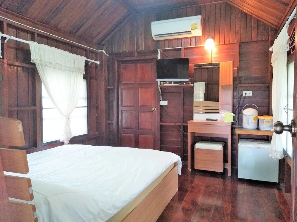 Suwanalak Resort