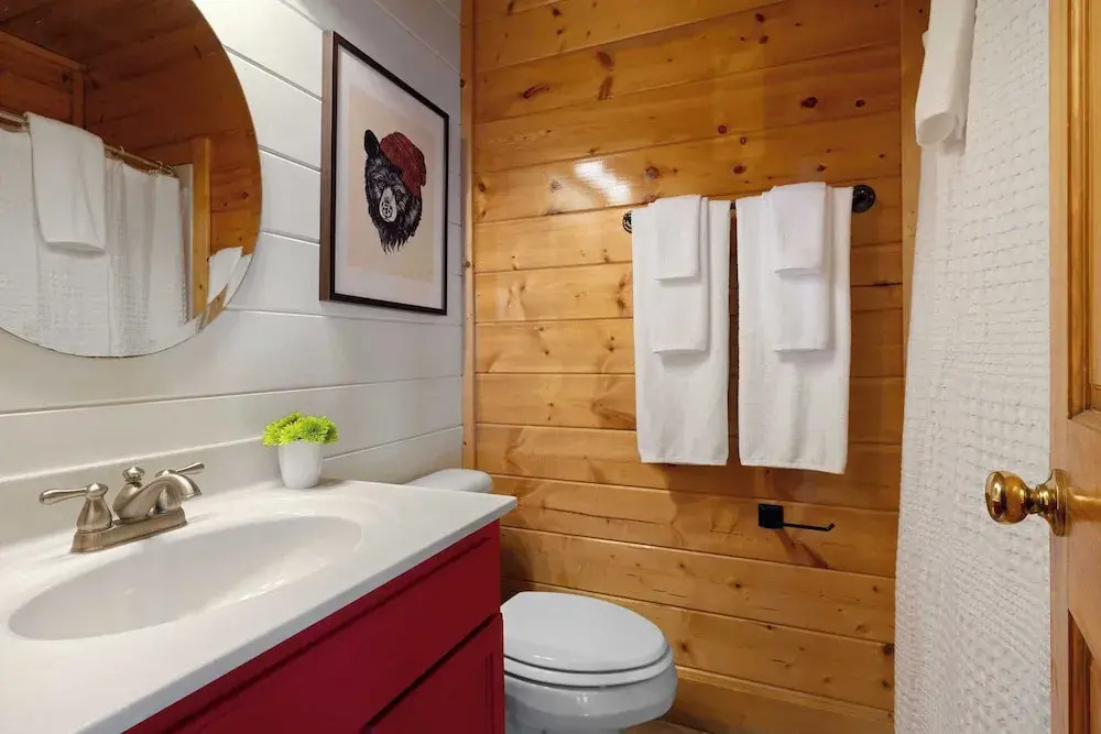 Bears Den Way by Avantstay Private Golf Sim, Firepit & Mountain Views Near Dollywood