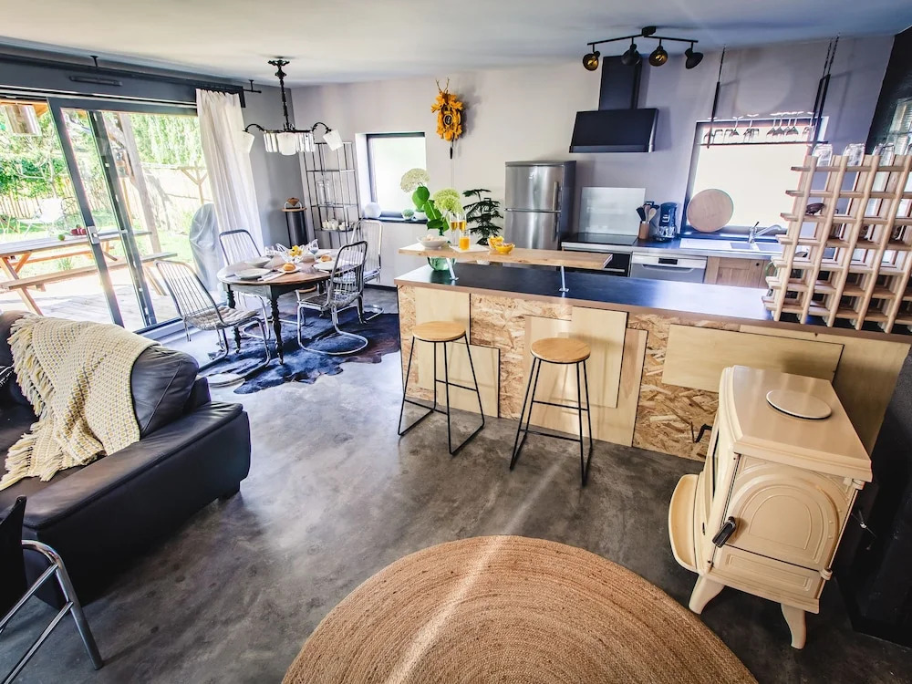 Premium apartment in Saint-Quirin with garden