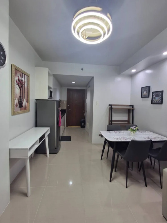 Idyllic Apartment for Rent - Perfect for Short-term Stay Front of Mall of Asia
