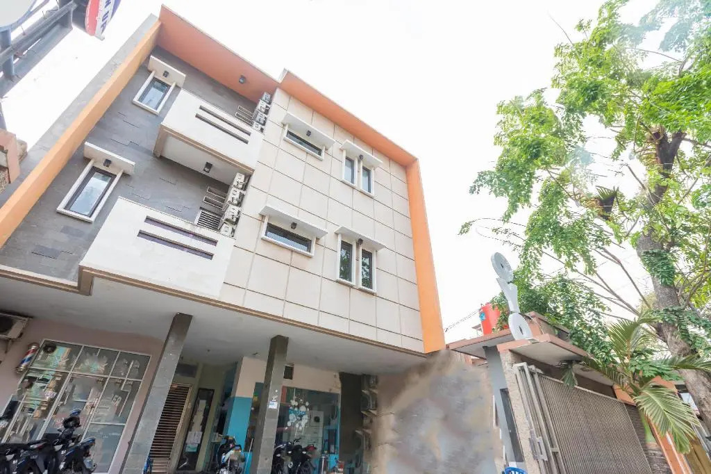 Urbanview Hotel Residence 446 Tanjung Duren