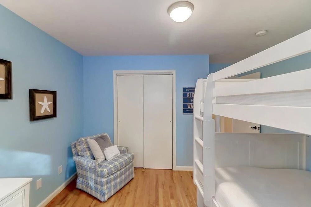 22 Twin Oaks