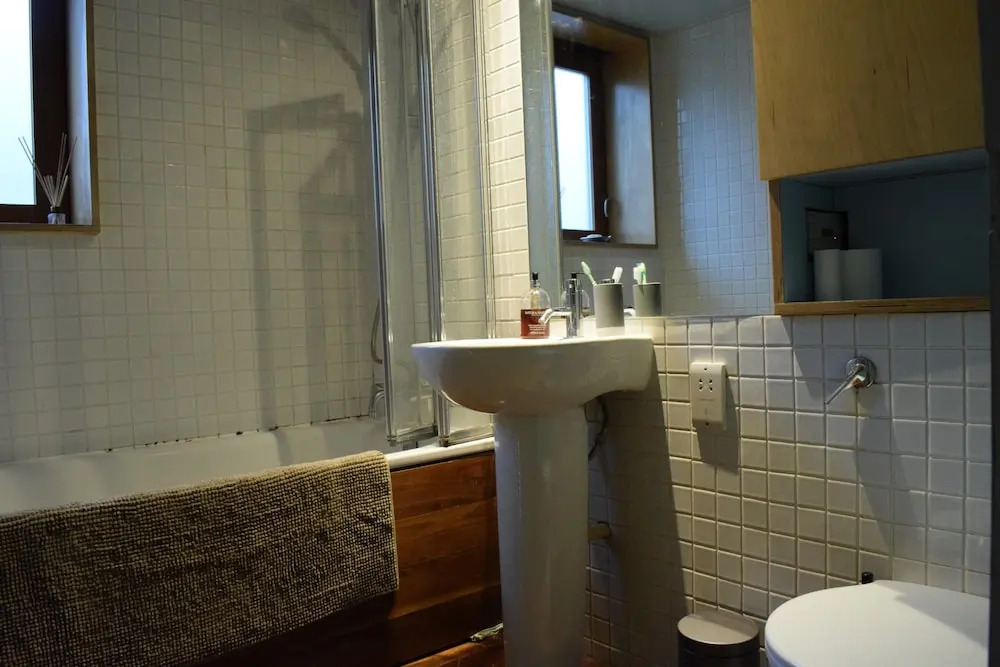 2 Bedroom House With Roof Terrace