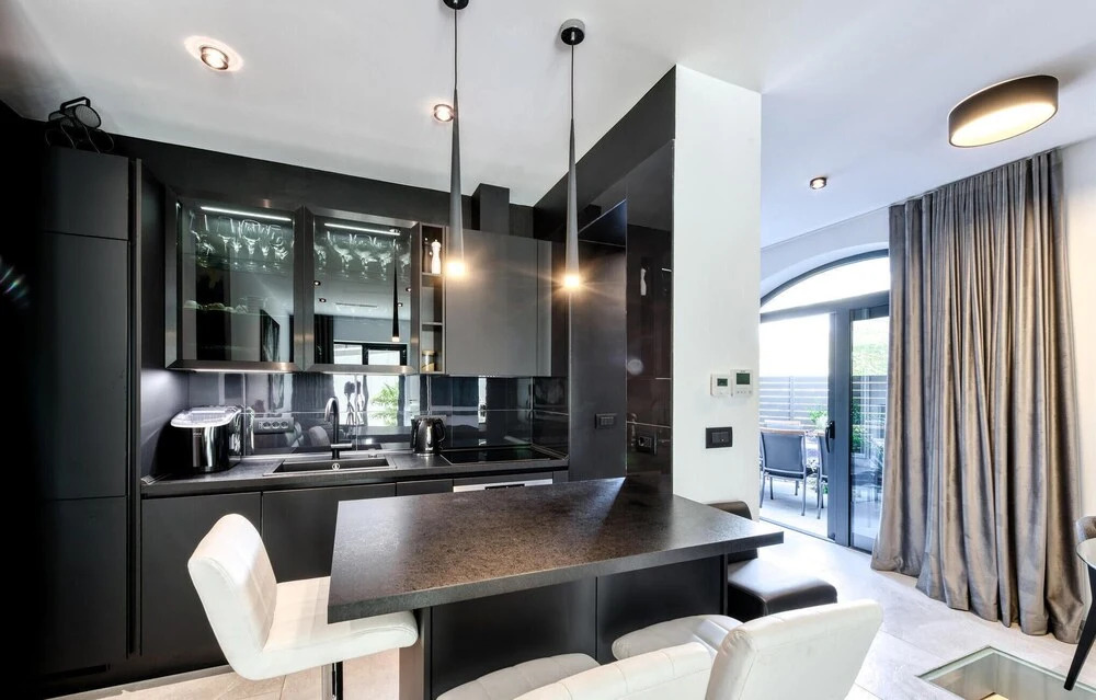Beautiful Apartment in Dubrovnik With Outdoor Swimming Pool, Wifi and 2 Bedrooms