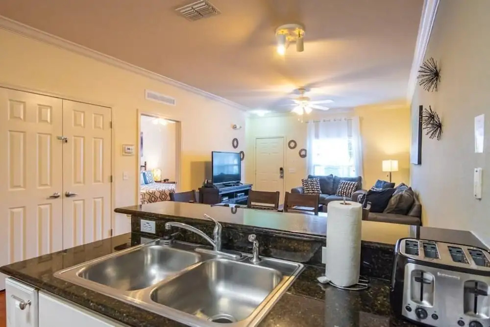 Lucaya 3 Bedroom 2 Bath Townhome With Zero Entry Resort Pool
