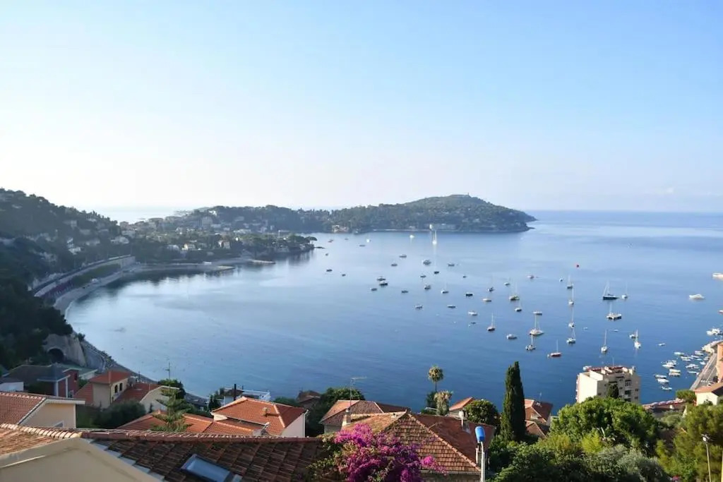French Riviera - 3 pièces, vue mer et piscine