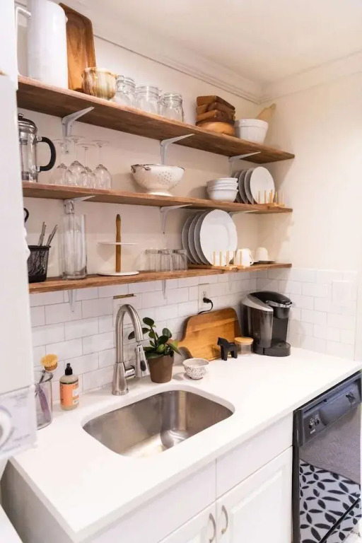 Charming and Historic Apartment in Capitol Hill