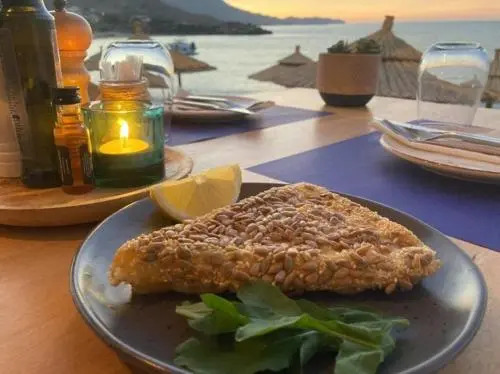 Molos Beach Rooms