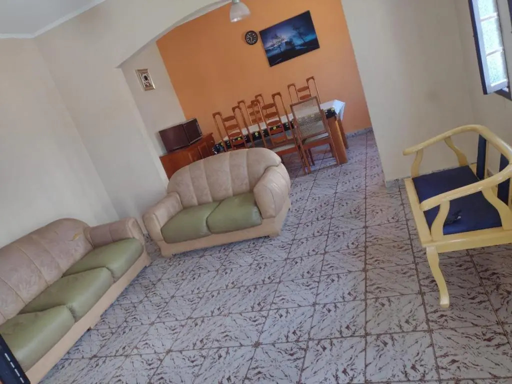 Casa em Peruibe 3 dormitórios sendo 1 suite Pe na Areia