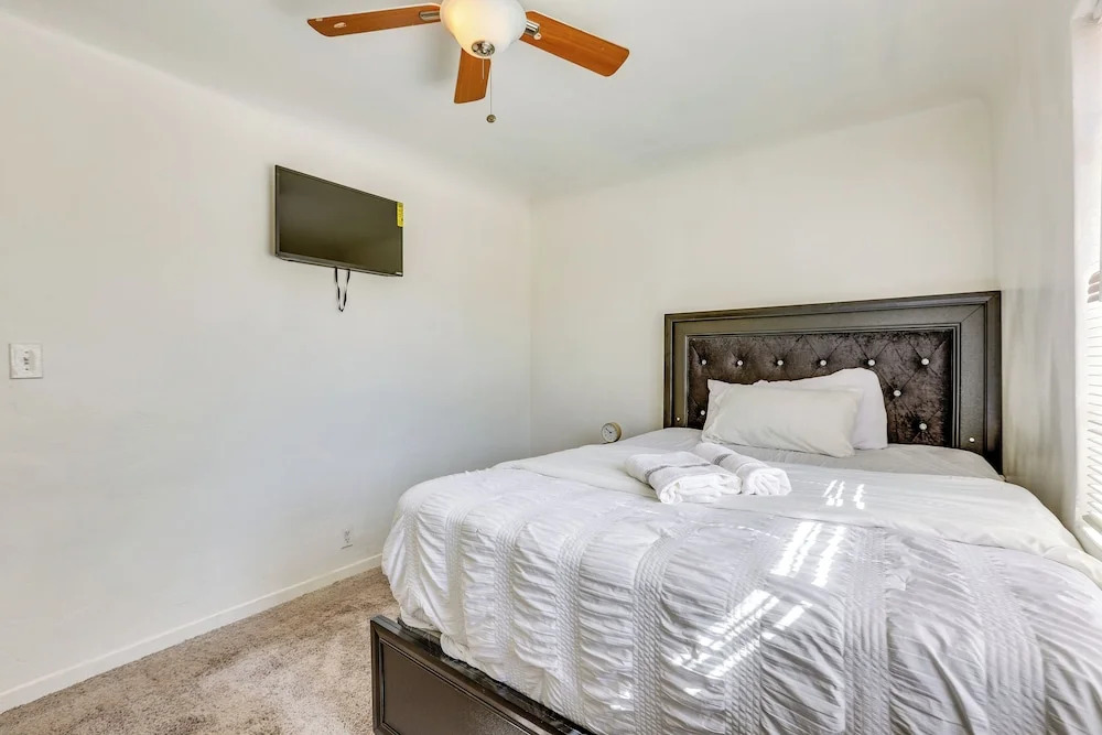 Pet-friendly Condo < 1 Mi to Phoenix College!