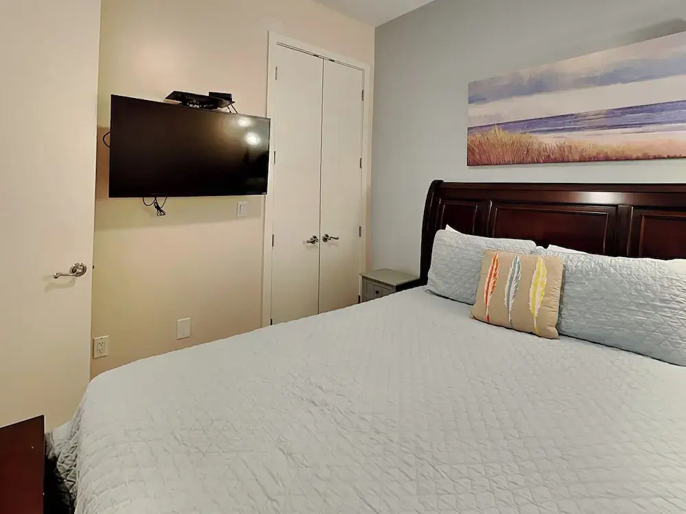 Western Waves by Ryson Vacation Rentals