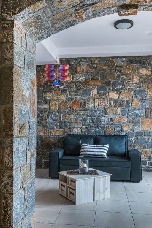Nireas Sea View Apartment