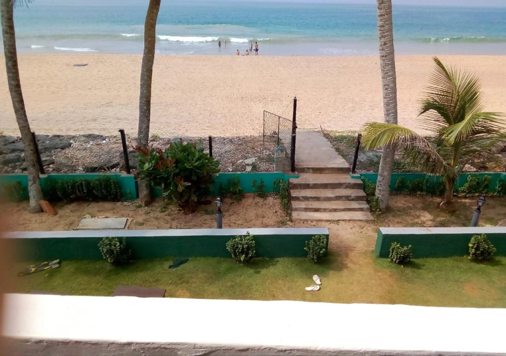 New SeaSide Inn Hikkaduwa