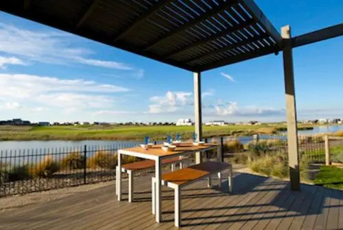 19 Glen Eagles Close