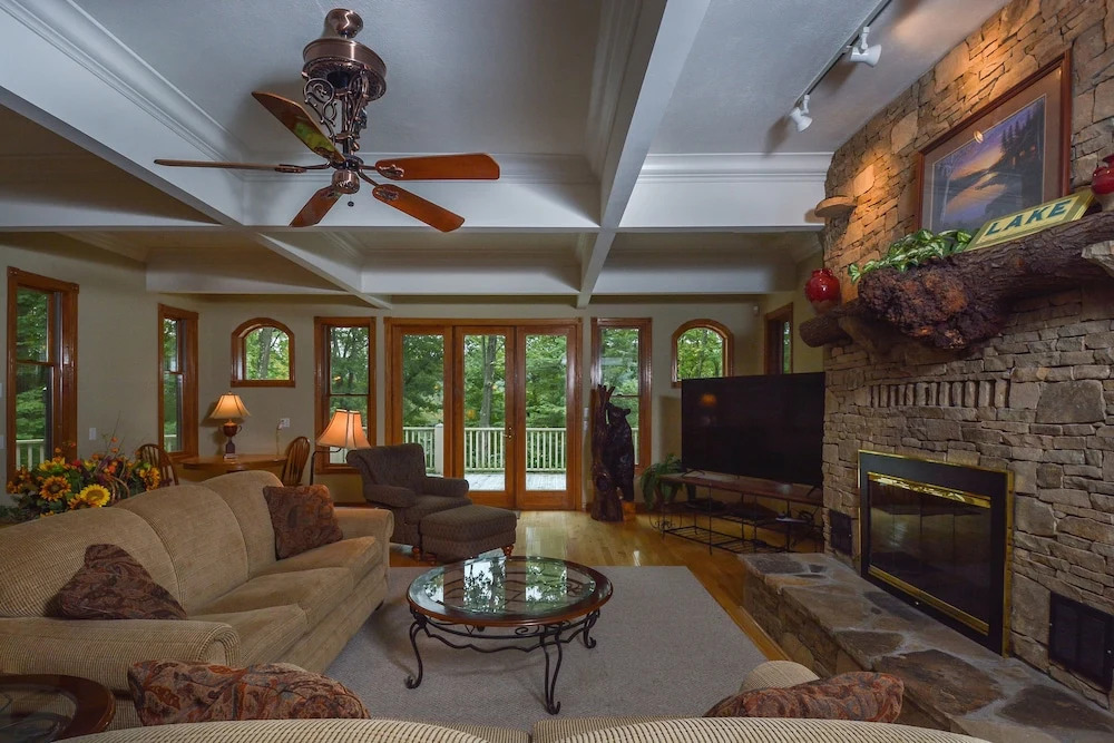 The West Wing 5 Bedroom House