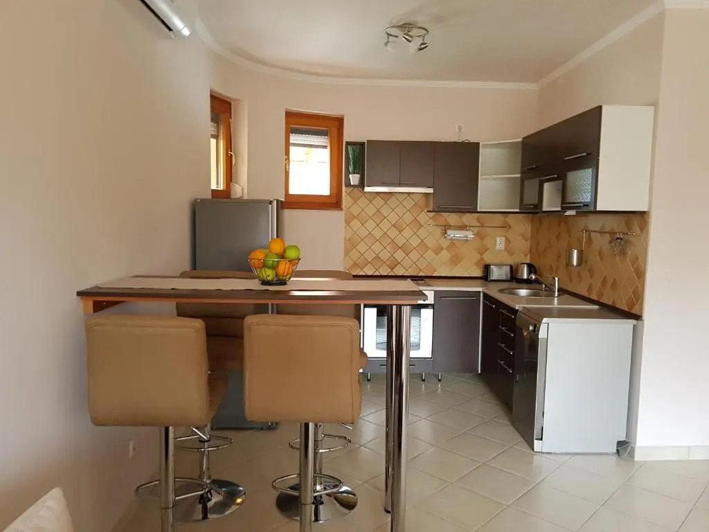 Napsugár Apartman