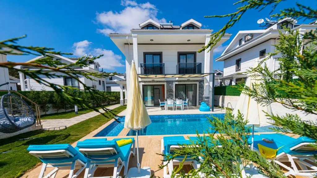 Hisar 1 - 4 Bedroom Holiday Villa in Hisarönü