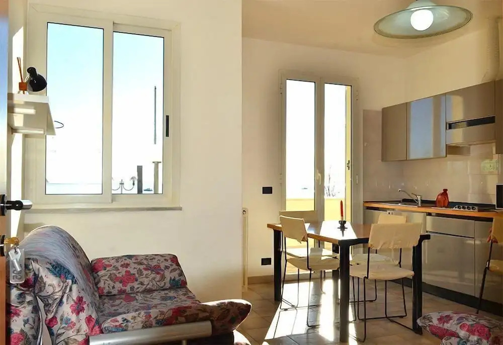 Residence Villa Carmen fronte mare a 50 mt