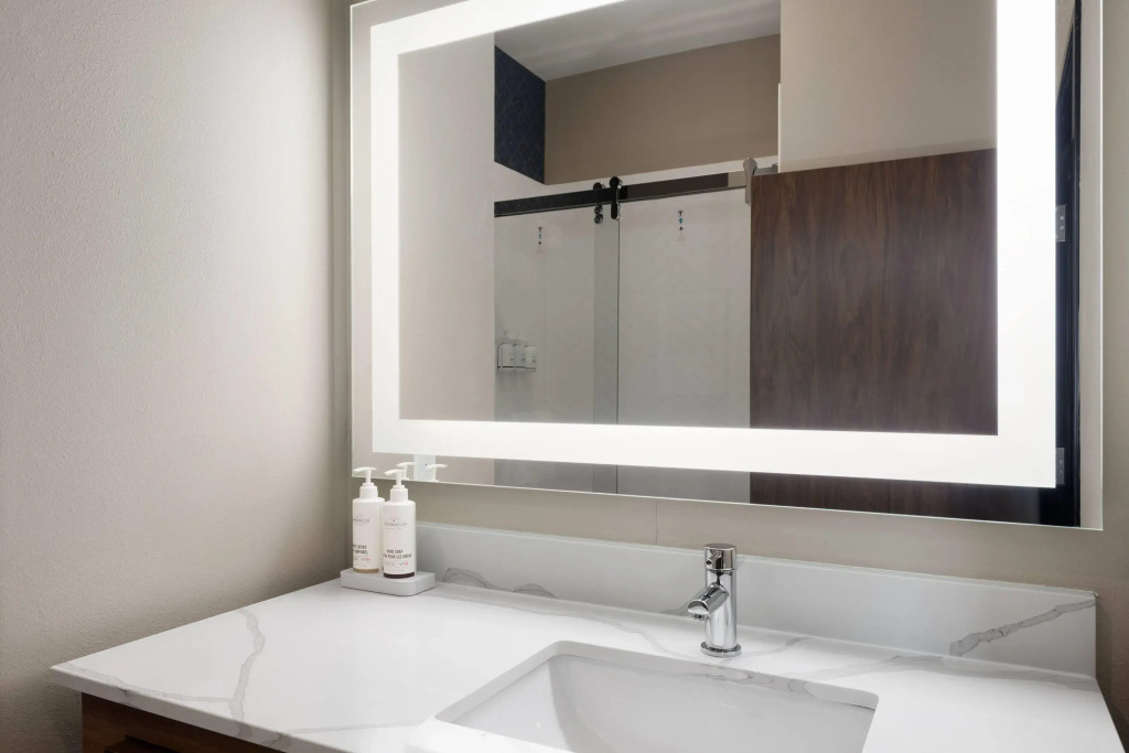 La Quinta Inn & Suites by Wyndham Athens I-65