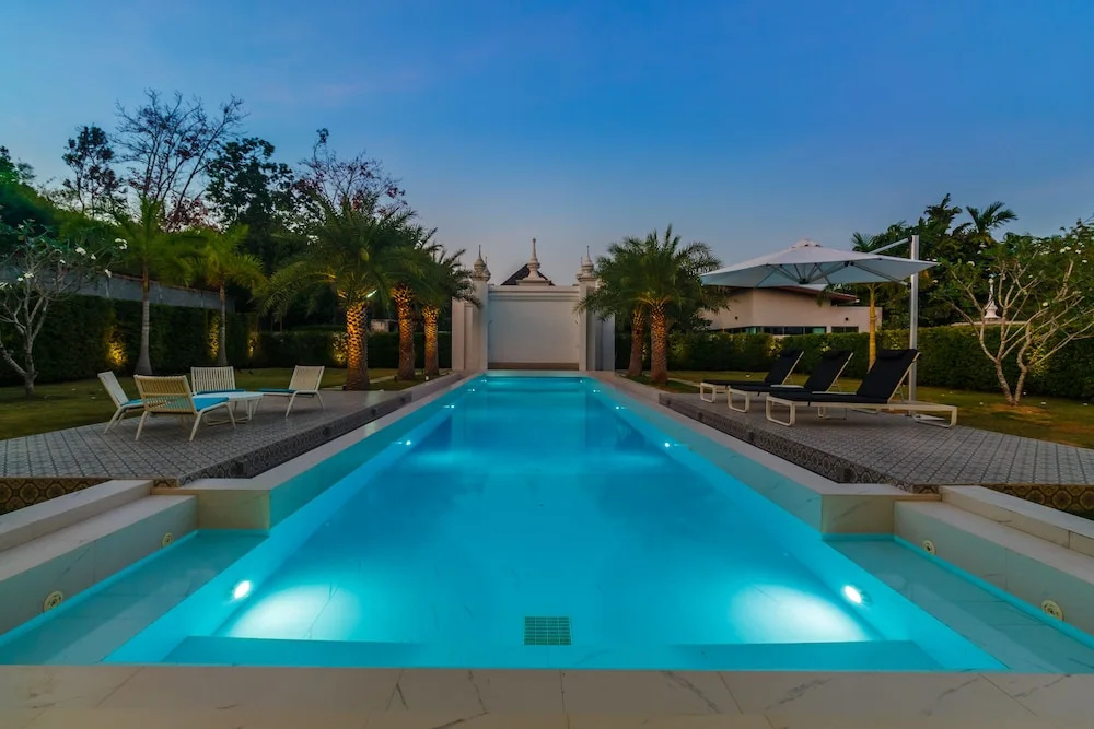 Gatsby Rawai Villa
