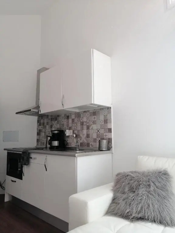 ISLAND 201 Modern & Minimalist Apartments