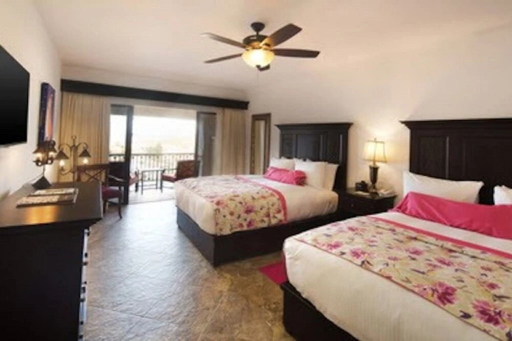 Great Location 1BR Studio wtih Pool & Marina view