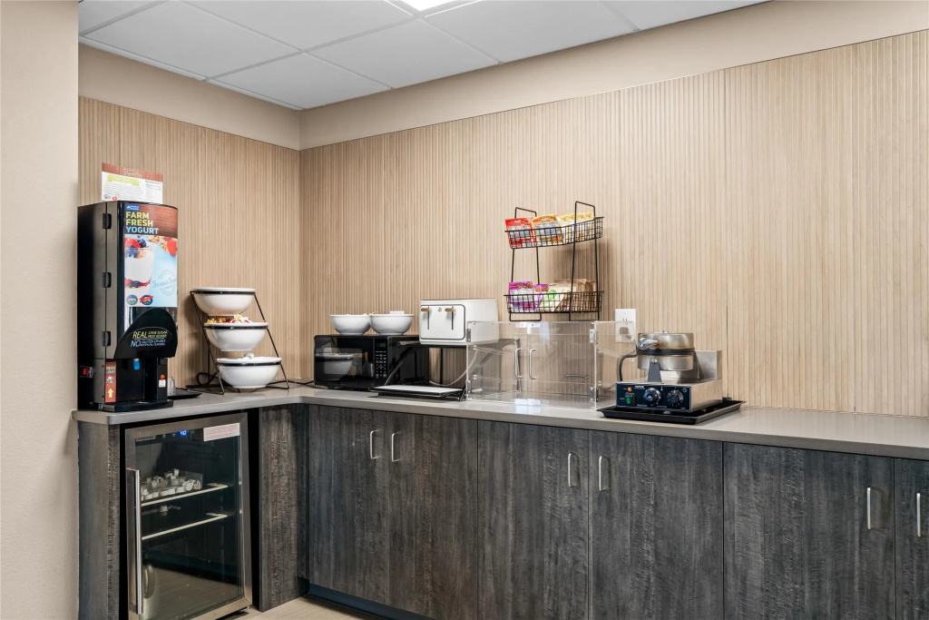 Best Western Courtview Hotel