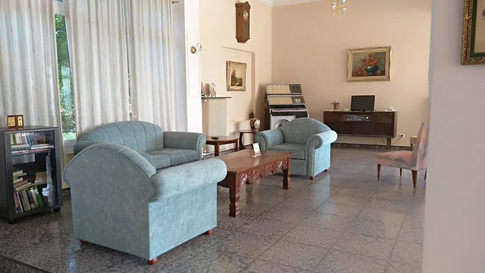 Nireus Hotel