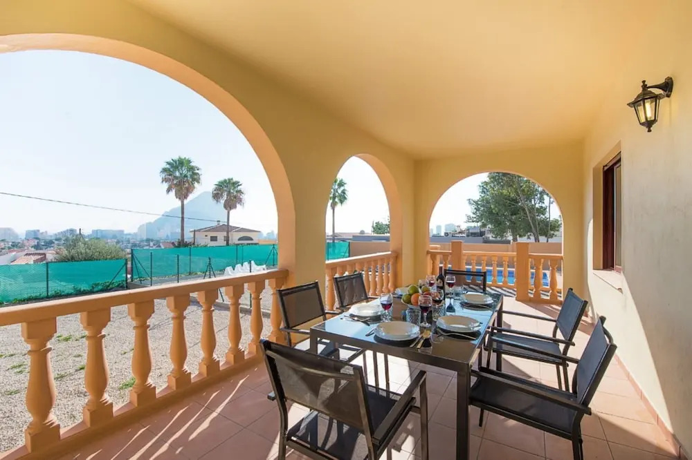 Villa - 12 Bedrooms with Pool and WiFi - 104971