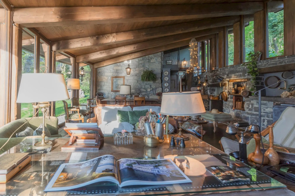 Co-d462-ariv21at - The Writer s Nest