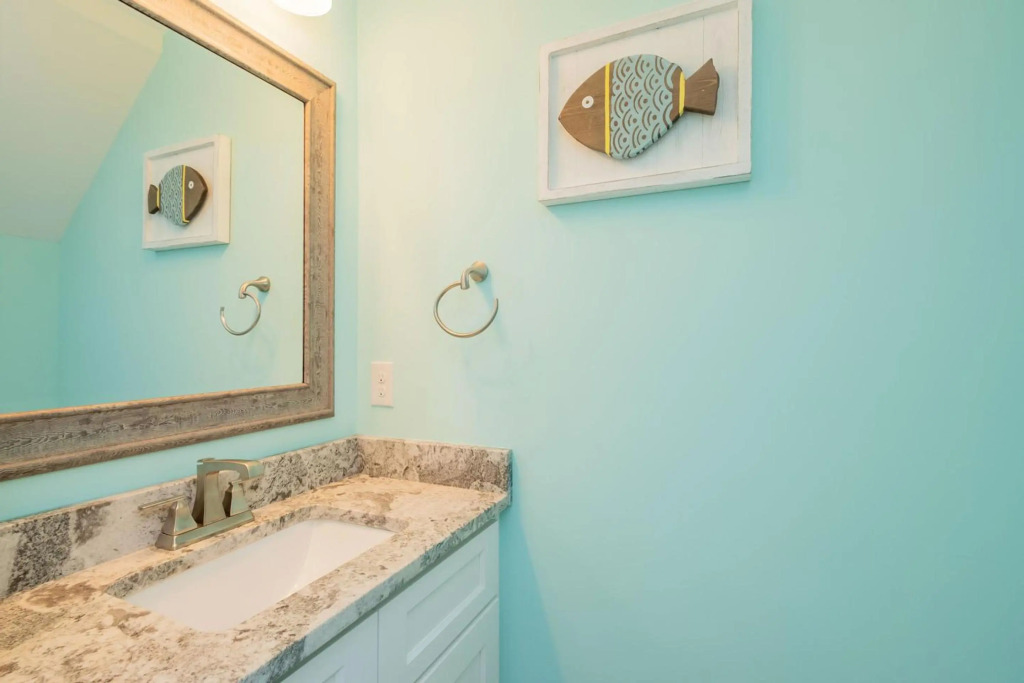 Southern Seabreeze by Oak Island Accommodations