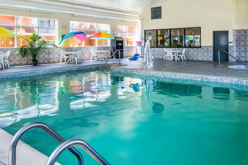 Quality Inn & Suites Ann Arbor Hwy 23