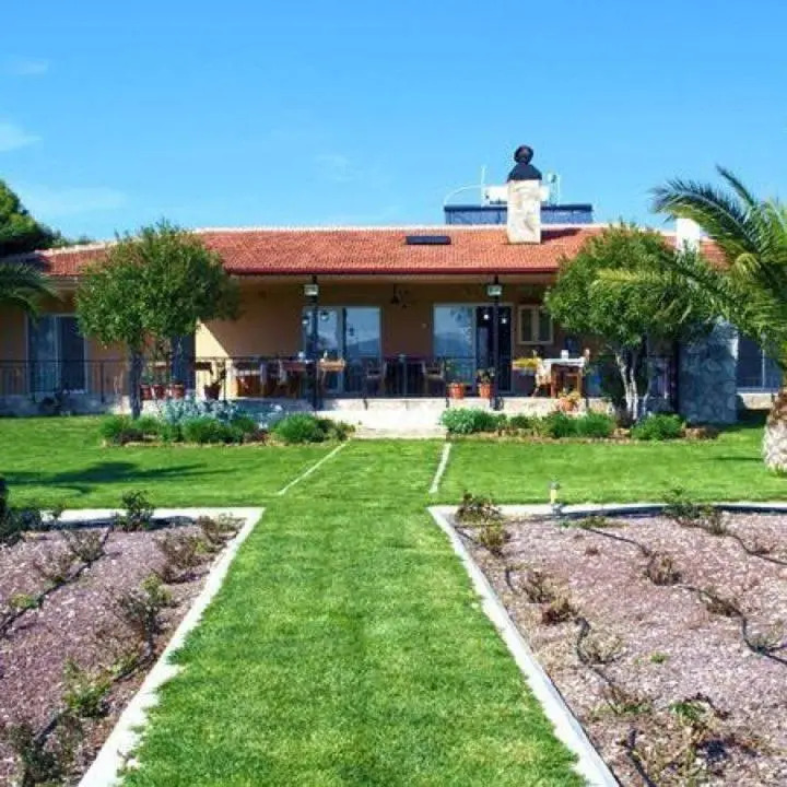 Özbek Çiftlikevi