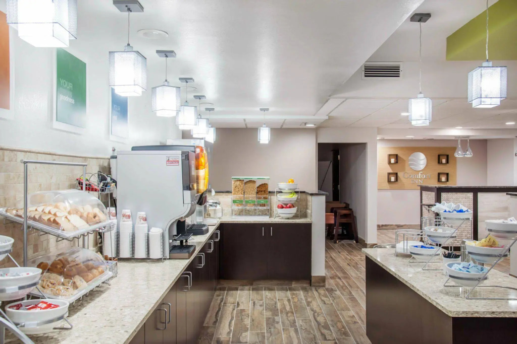 Holiday Inn Express & Suites Eden Prairie - Minneapolis by IHG