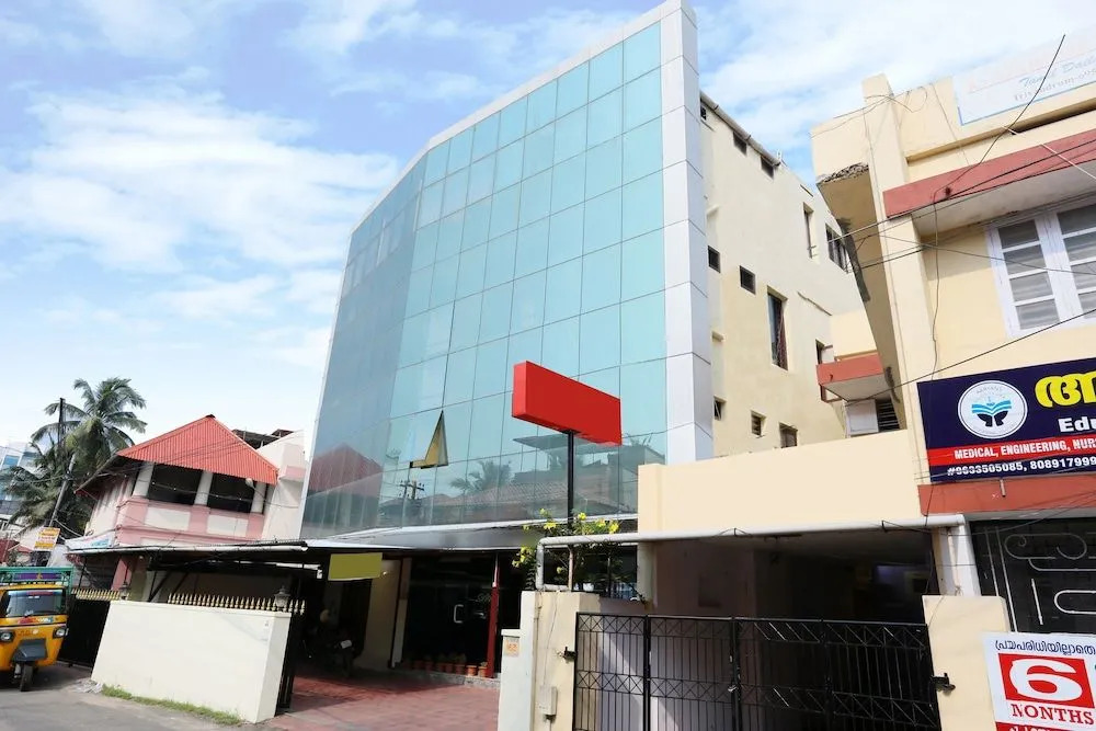 OYO 19877 Gamas Centre