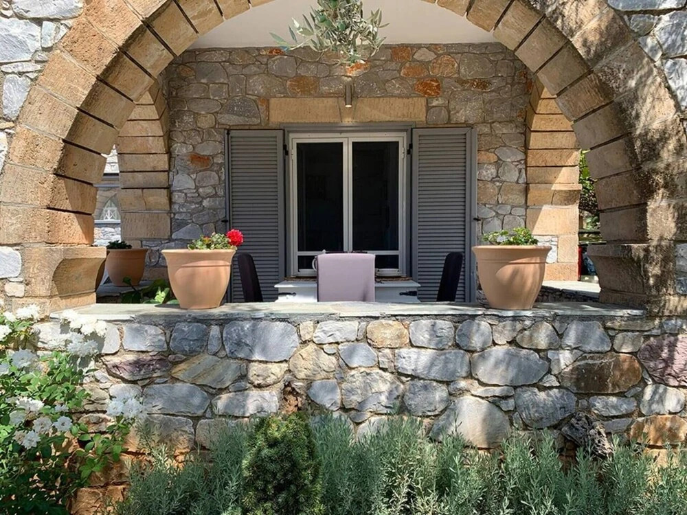 Semi Detached Stone House Great Location