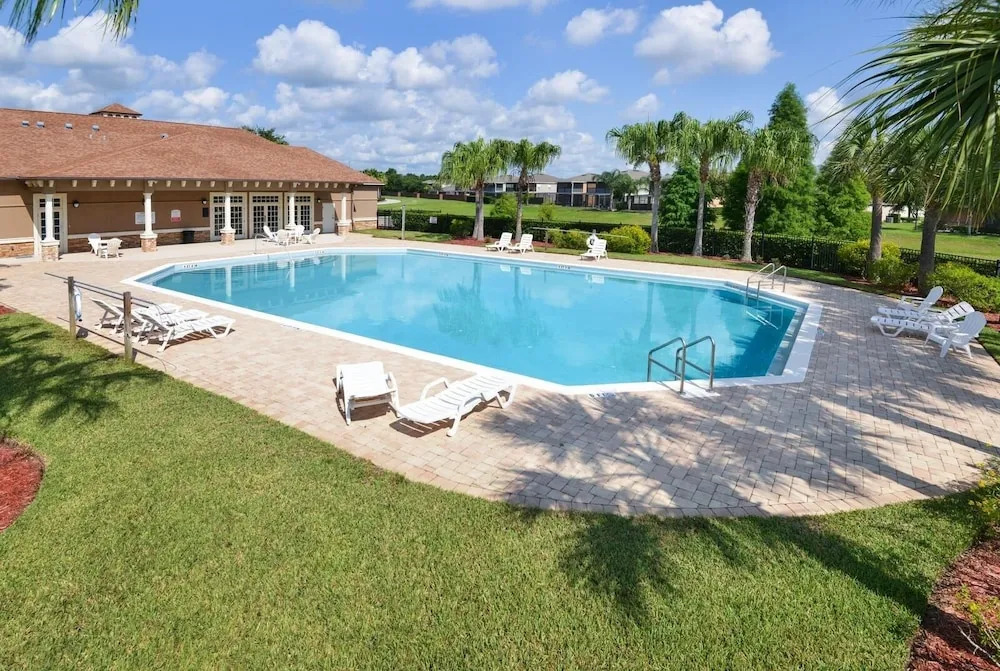 1287yc - West Haven Gated Community 6 Bedroom Home by RedAwning