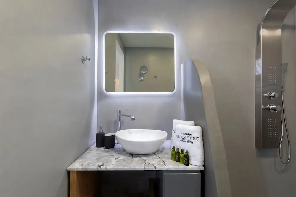 BlackStone Luxury Suites